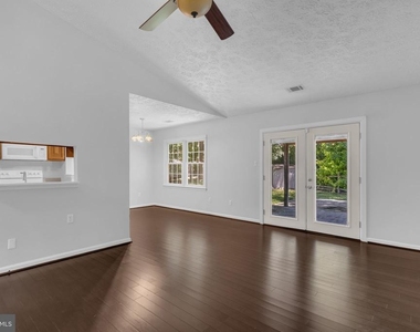 2124 Duchy Court - Photo Thumbnail 2