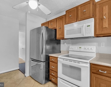 2124 Duchy Court - Photo Thumbnail 7