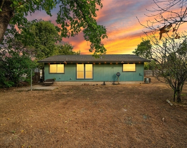 2523 E Stassney Ln - Photo Thumbnail 32