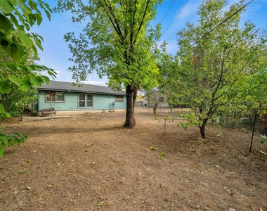 2523 E Stassney Ln - Photo Thumbnail 22