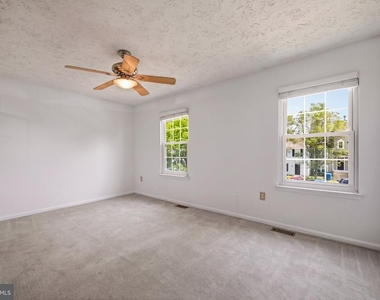 16 Meadowside Court - Photo Thumbnail 31