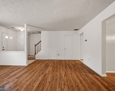 16 Meadowside Court - Photo Thumbnail 11