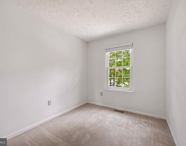 16 Meadowside Court - Photo Thumbnail 26