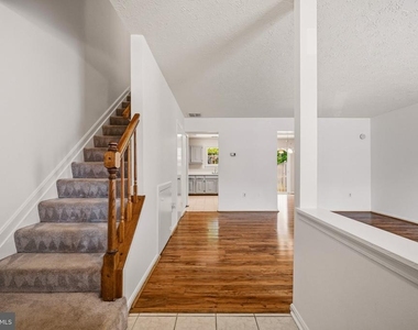 16 Meadowside Court - Photo Thumbnail 4