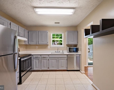 16 Meadowside Court - Photo Thumbnail 21