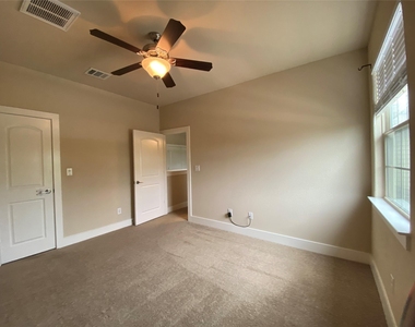 347 Madison Oaks - Photo Thumbnail 22
