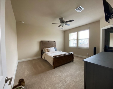 347 Madison Oaks - Photo Thumbnail 25