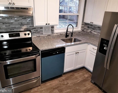 1314 Woodbridge - Photo Thumbnail 2