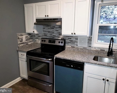1314 Woodbridge - Photo Thumbnail 1