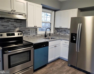 1314 Woodbridge - Photo Thumbnail 4