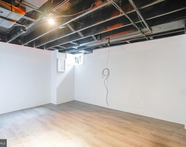 1046 Middlesex Road - Photo Thumbnail 10