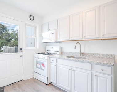 1046 Middlesex Road - Photo Thumbnail 1