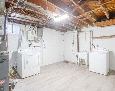 1046 Middlesex Road - Photo Thumbnail 4