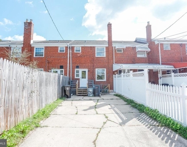1046 Middlesex Road - Photo Thumbnail 9