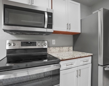 4 Cedar Valley Place - Photo Thumbnail 7