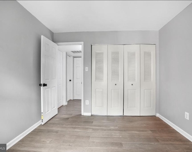4 Cedar Valley Place - Photo Thumbnail 14