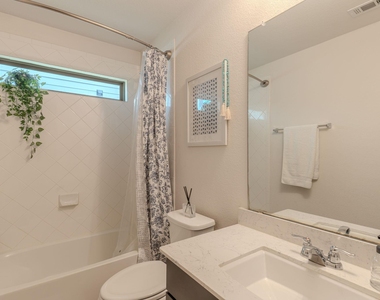 11813 Arran St - Photo Thumbnail 21