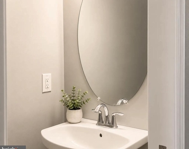 1620 Light Street - Photo Thumbnail 14