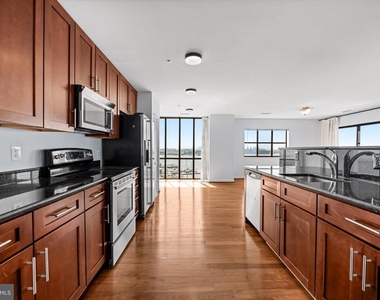 2702 Lighthouse Point East E - Photo Thumbnail 5