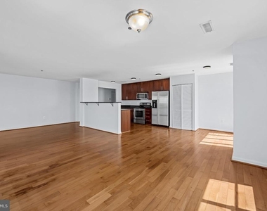 2702 Lighthouse Point East E - Photo Thumbnail 11