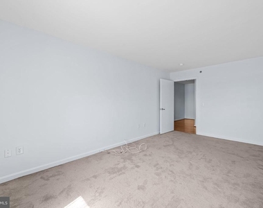 2702 Lighthouse Point East E - Photo Thumbnail 23