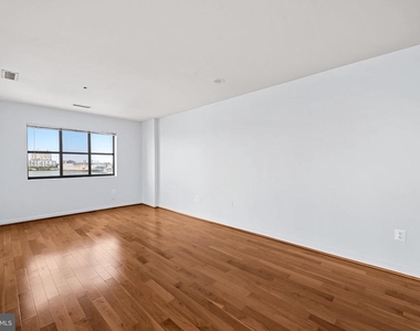 2702 Lighthouse Point East E - Photo Thumbnail 13