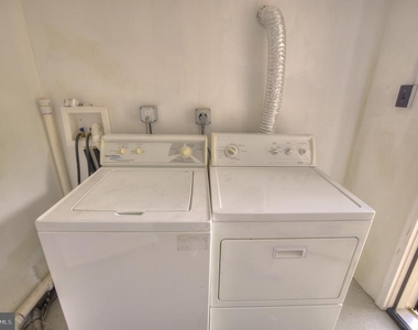2540 Greenmount Avenue - Photo Thumbnail 5
