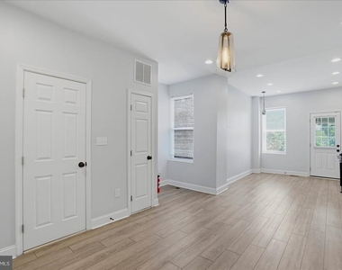 2605 Denison Street - Photo Thumbnail 8