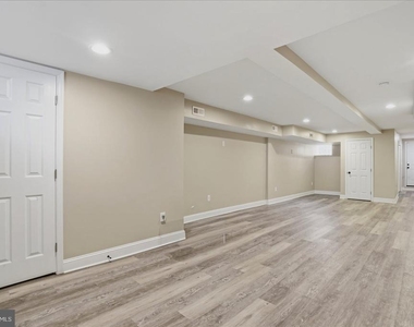 2605 Denison Street - Photo Thumbnail 16