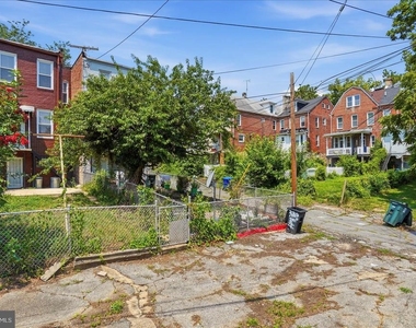 2605 Denison Street - Photo Thumbnail 34