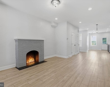 2605 Denison Street - Photo Thumbnail 3