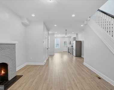 2605 Denison Street - Photo Thumbnail 4