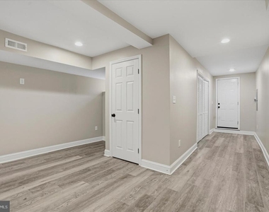 2605 Denison Street - Photo Thumbnail 20