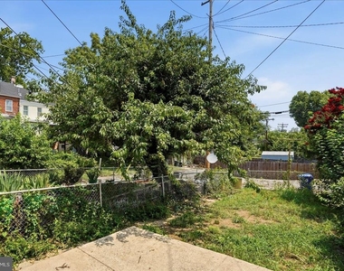 2605 Denison Street - Photo Thumbnail 32