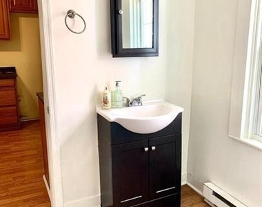 302 Decatur Street - Photo Thumbnail 6