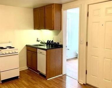 302 Decatur Street - Photo Thumbnail 7