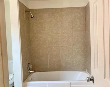 302 Decatur Street - Photo Thumbnail 5