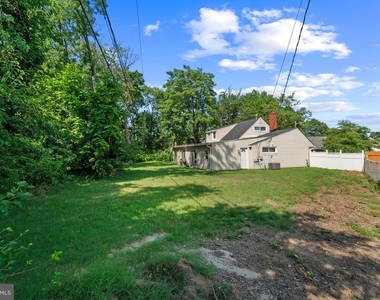 10 N Meadow Drive - Photo Thumbnail 23