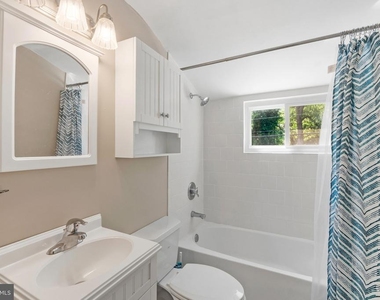 10 N Meadow Drive - Photo Thumbnail 17