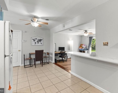 10 N Meadow Drive - Photo Thumbnail 8