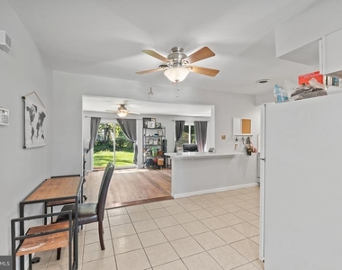 10 N Meadow Drive - Photo Thumbnail 5