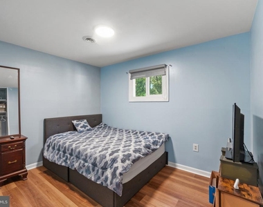 10 N Meadow Drive - Photo Thumbnail 15