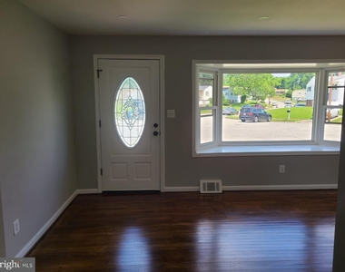 7657 3rd Avenue - Photo Thumbnail 10