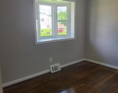 7657 3rd Avenue - Photo Thumbnail 20