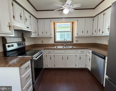 32655 Cedar Drive - Photo Thumbnail 8