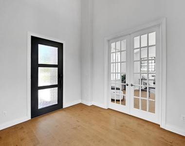 4809 Serene Hills Dr - Photo Thumbnail 13
