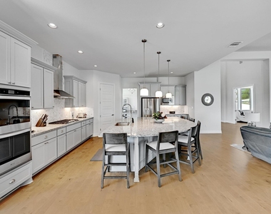 4809 Serene Hills Dr - Photo Thumbnail 8