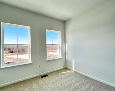 357 Andrew Court - Photo Thumbnail 45