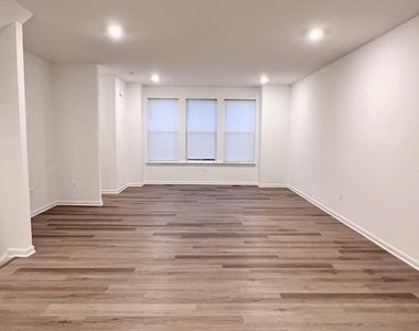 357 Andrew Court - Photo Thumbnail 19