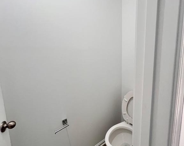 357 Andrew Court - Photo Thumbnail 40